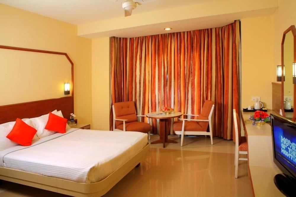 Courtyard By Marriott Tiruchirappalli Bagian luar foto