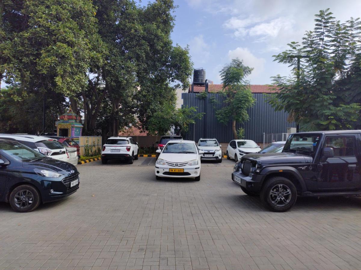 Courtyard By Marriott Tiruchirappalli Bagian luar foto