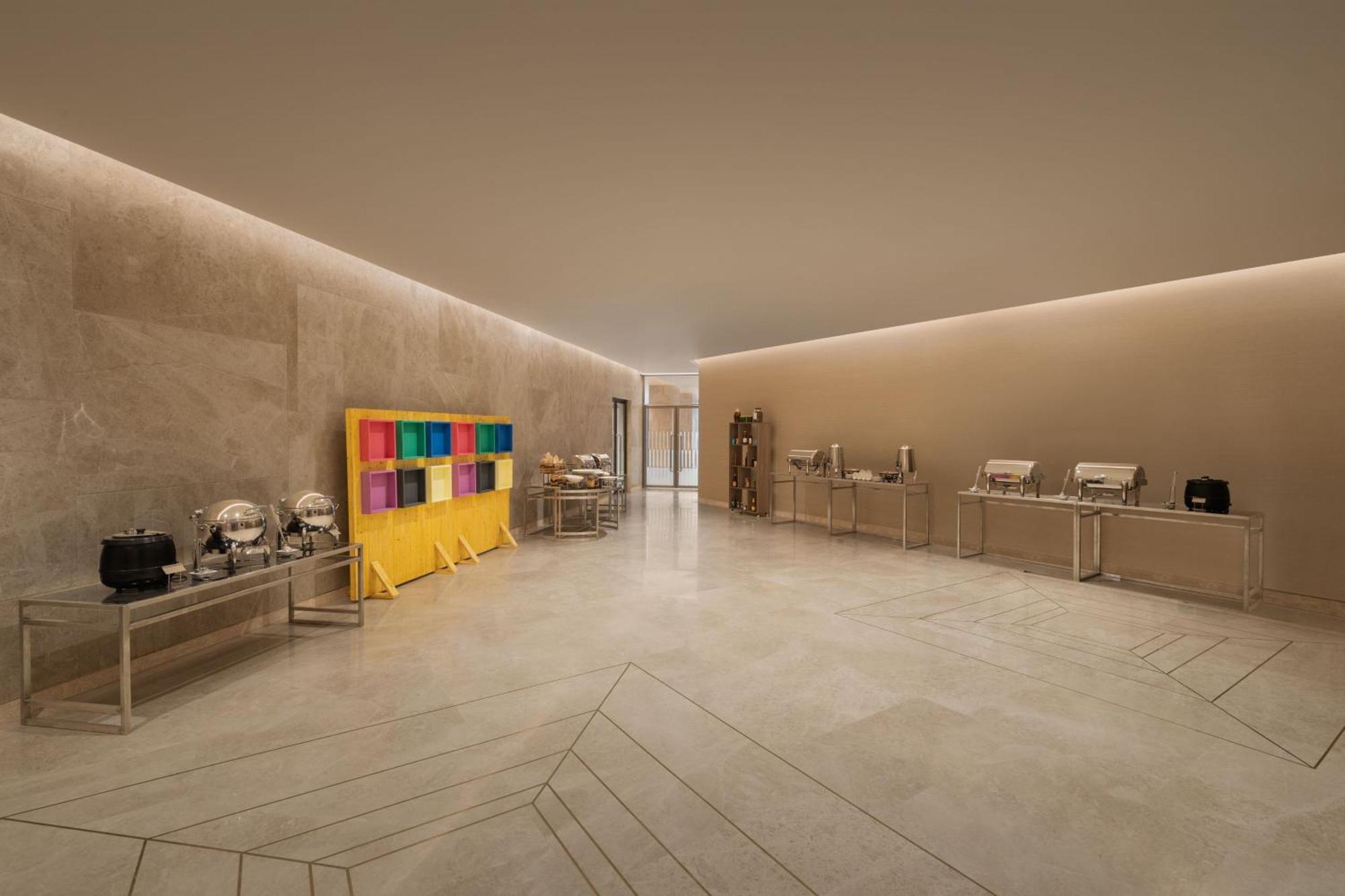 Courtyard By Marriott Tiruchirappalli Bagian luar foto