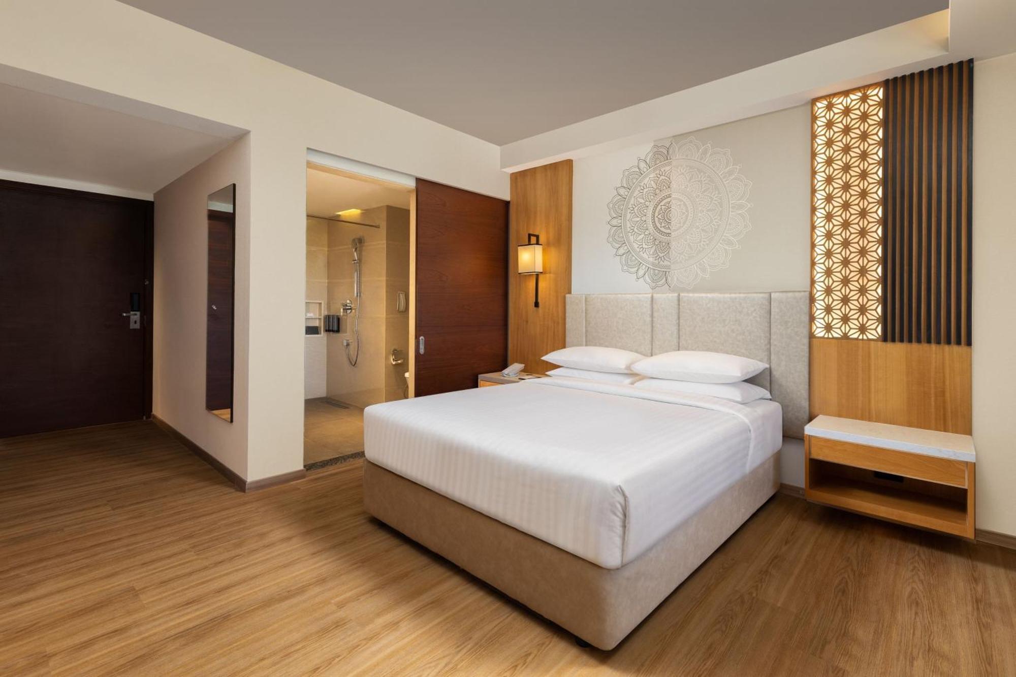 Courtyard By Marriott Tiruchirappalli Bagian luar foto