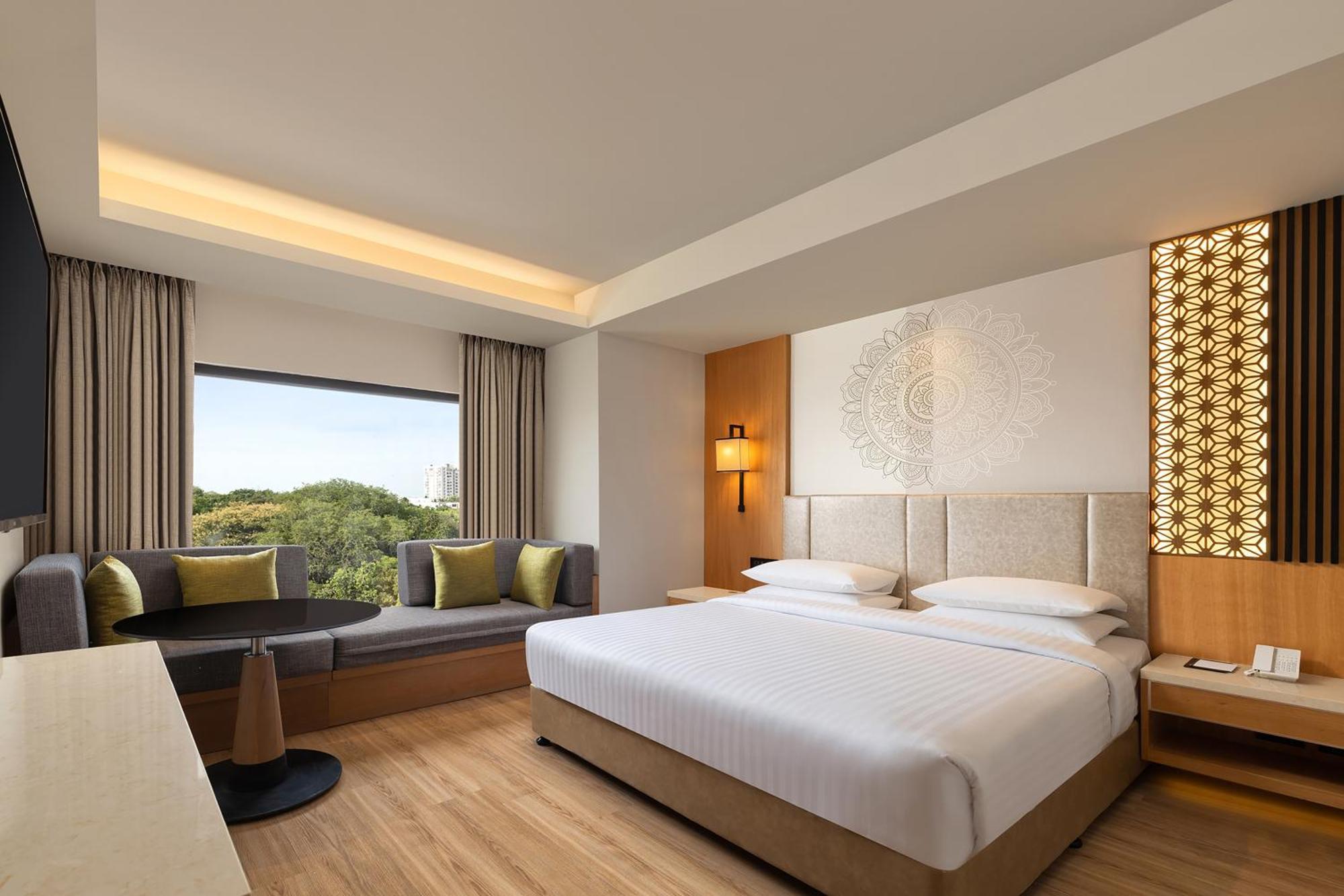 Courtyard By Marriott Tiruchirappalli Bagian luar foto